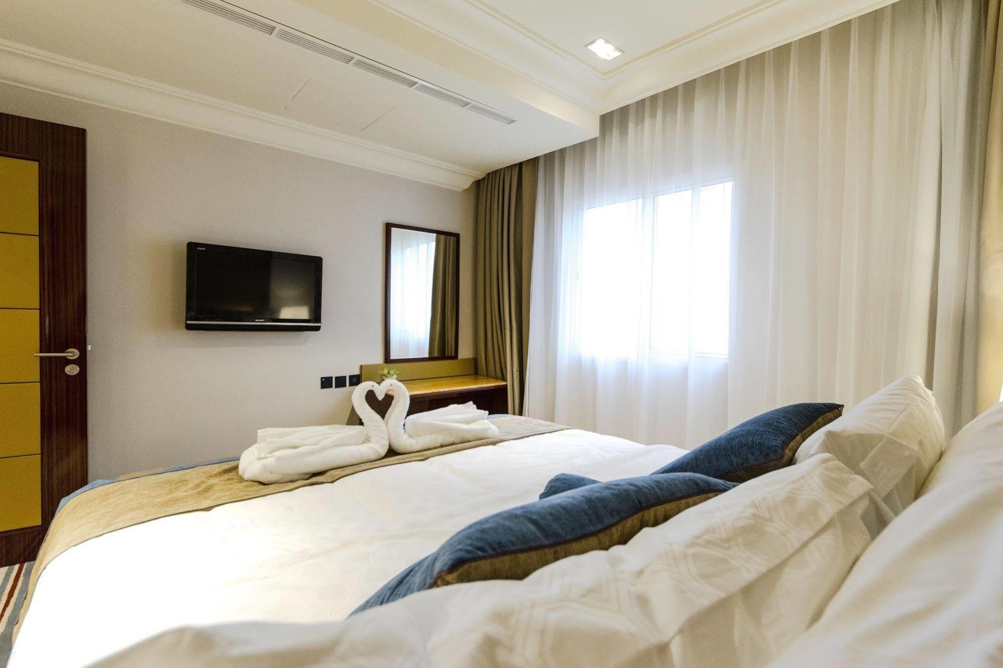 Ivory Inn Hotel Doha Qatar Exteriör bild